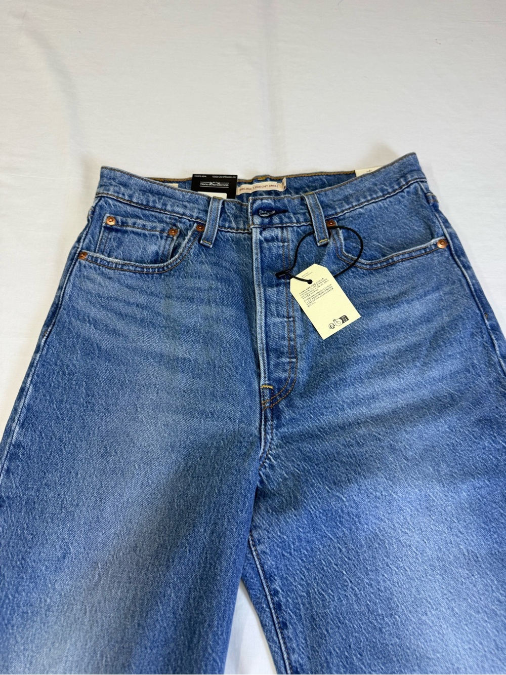 NWT Levi's Jeans Womens Wedgie Straight High Rise Blue Distressed Size W29xL27 - Picture 6 of 16